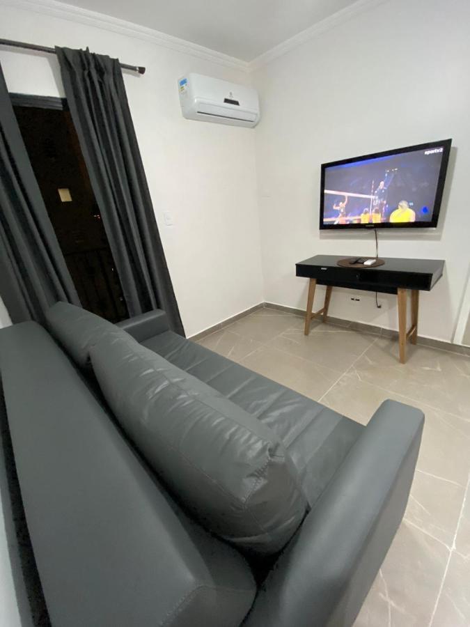 Flat - Acomoda Ate 4 Hospedes - Bairro Do Gonzaga - Santos Sp 外观 照片