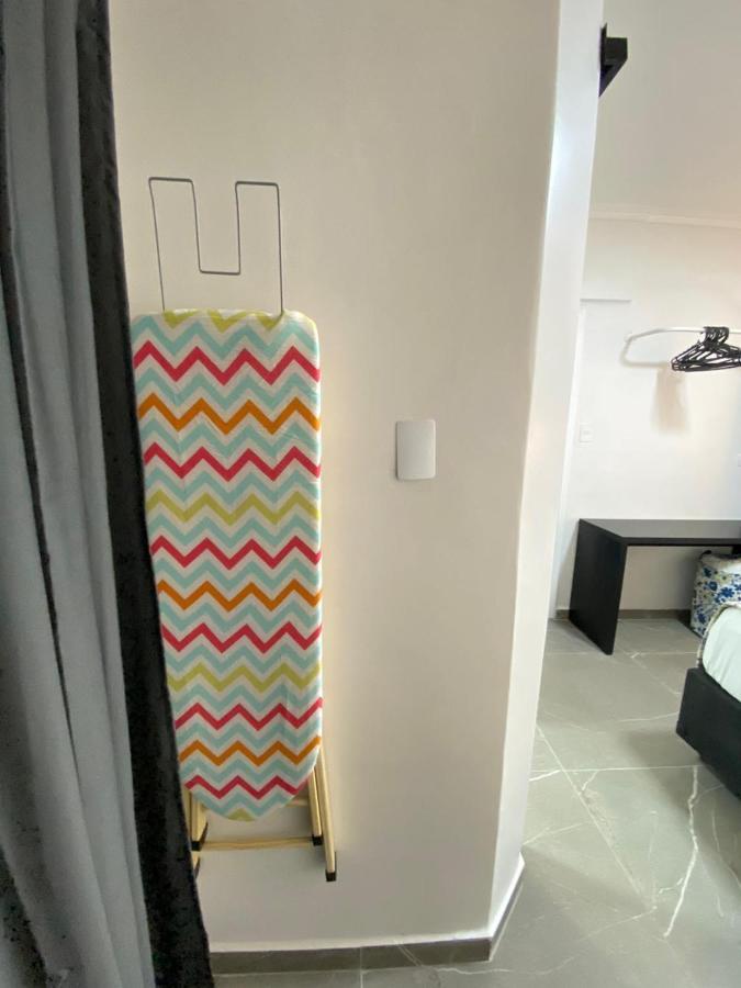 Flat - Acomoda Ate 4 Hospedes - Bairro Do Gonzaga - Santos Sp 外观 照片
