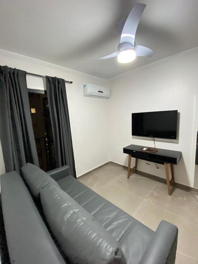 Flat - Acomoda Ate 4 Hospedes - Bairro Do Gonzaga - Santos Sp 外观 照片